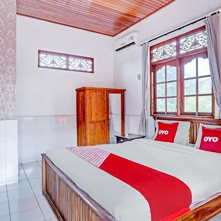 Oyo 90532 Verra Guest House スミニャック エクステリア 写真