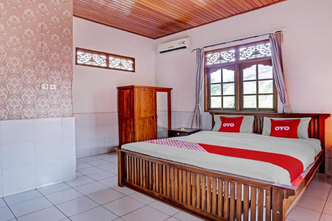 Oyo 90532 Verra Guest House スミニャック エクステリア 写真