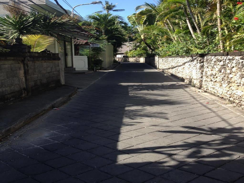 Oyo 90532 Verra Guest House スミニャック エクステリア 写真